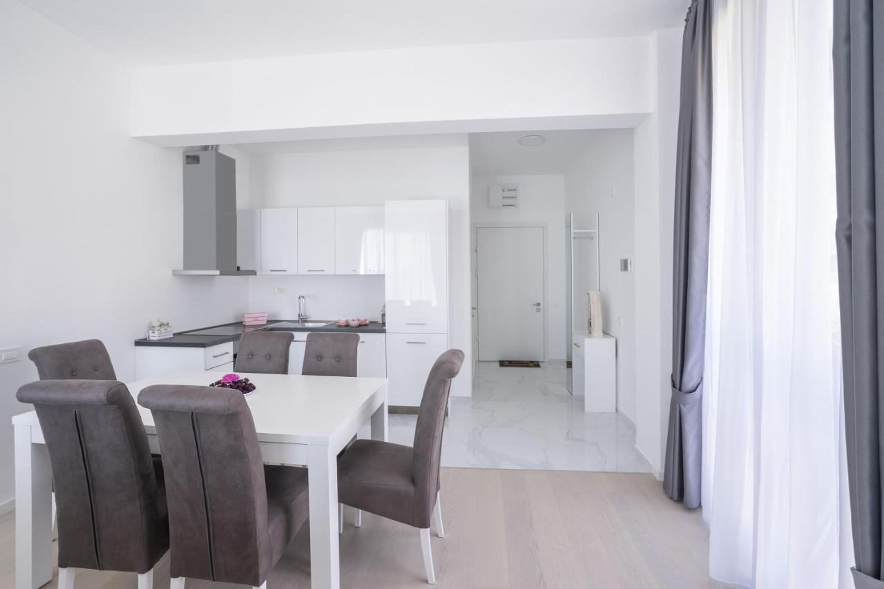 Montesun Apartments Becici Boreti Eksteriør bilde