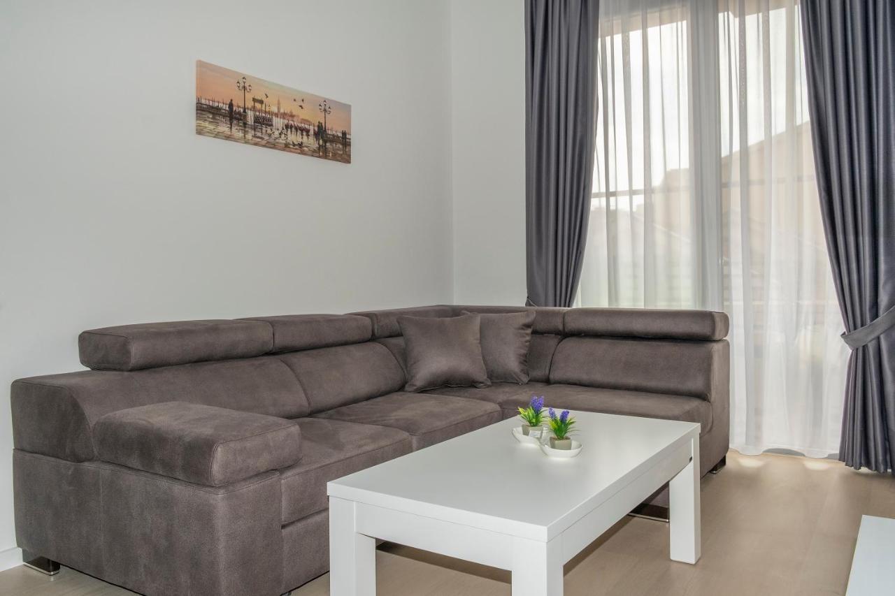 Montesun Apartments Becici Boreti Eksteriør bilde